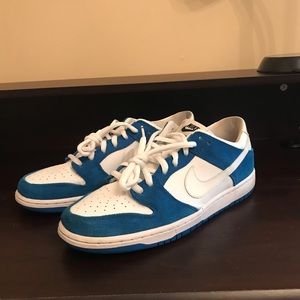 nike sb dunk unc